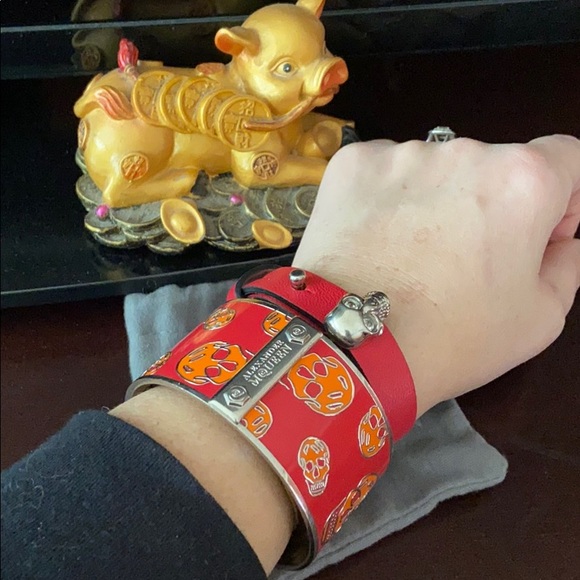 Alexander McQueen metal/enamel cuff - Picture 11 of 13